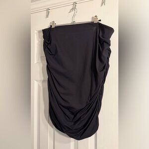 Aritzia - Babaton Black Ruched Skirt